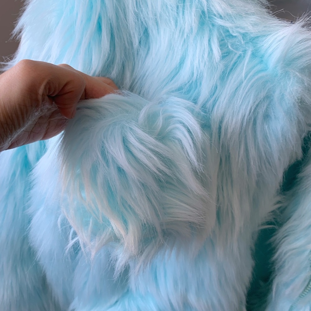 SMFK Pastel Aqua Faux Fur Zip Jacket – New With Tags - Picture 5 of 10